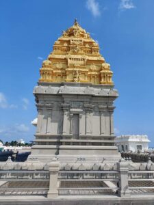 भव्य मंदिर